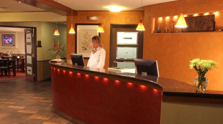 <b>Best Western Snowcap Lodge Lobby</b>. Images powered by <a href="https://iceportal.shijigroup.com/" title="IcePortal" target="_blank">IcePortal</a>.