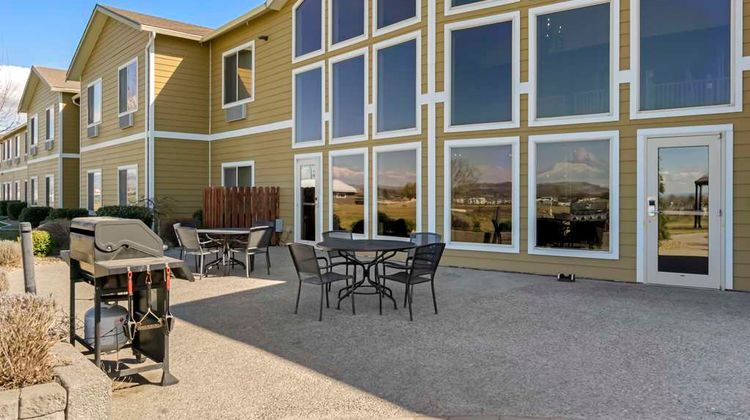 Best Western Plus Grapevine Inn Exterior