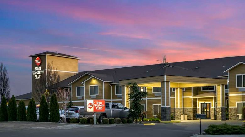 Best Western Plus Grapevine Inn Exterior. Images powered by <a href="https://iceportal.shijigroup.com" target="_blank" rel="noopener">Ice Portal</a>.