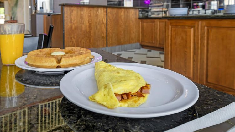 Best Western Plus Grapevine Inn Restaurant