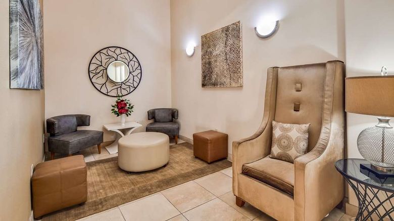 <b>Best Western Plus Battle Ground Inn Stes Lobby</b>. Images powered by <a href="https://iceportal.shijigroup.com/" title="IcePortal" target="_blank">IcePortal</a>.