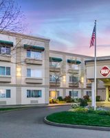 Best Western Plus Edmonds Harbor Inn