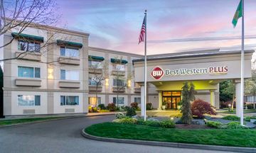 Best Western Plus Edmonds Harbor Inn