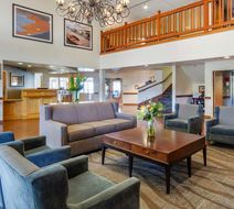 Best Western Plus Edmonds Harbor Inn Lobby