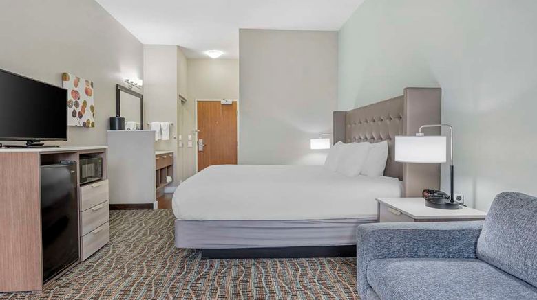 <b>Best Western Plus Peppertree Inn at Omak Room</b>. Images powered by <a href="https://iceportal.shijigroup.com/" title="IcePortal" target="_blank">IcePortal</a>.