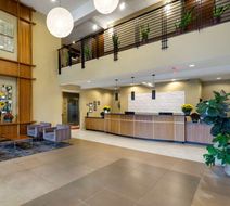 Best Western Plus Lacey Inn & Suites Lobby
