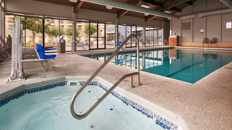 <b>Best Western Plus Silverdale Beach Hotel Pool</b>. Images powered by <a href="https://iceportal.shijigroup.com/" title="IcePortal" target="_blank">IcePortal</a>.