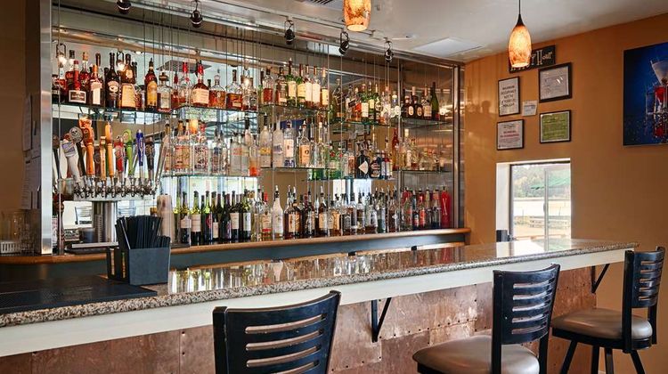 Best Western Plus Silverdale Beach Hotel Restaurant
