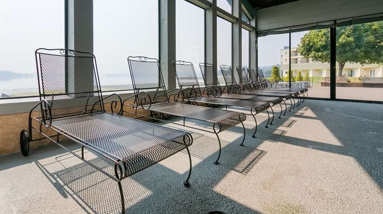 Best Western Plus Silverdale Beach Hotel Pool