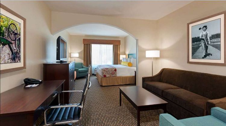 Best Western Plus Dayton Hotel & Suites Suite