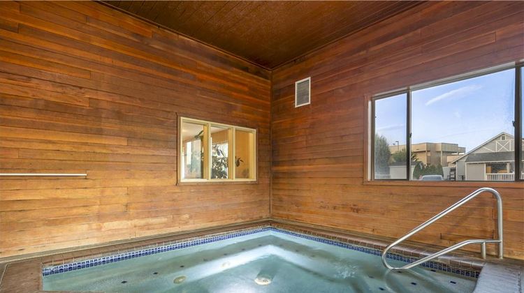 Best Western Plus Vintage Valley Inn Pool