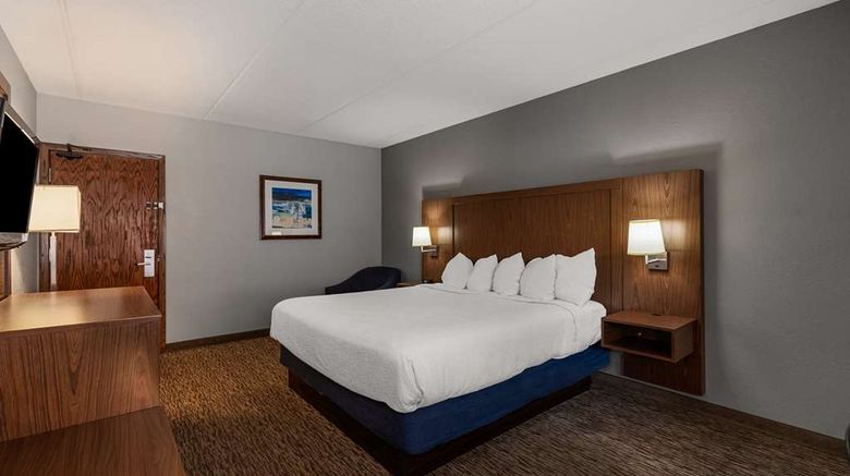 <b>Best Western Bridgeview Hotel Room</b>. Images powered by <a href="https://iceportal.shijigroup.com/" title="IcePortal" target="_blank">IcePortal</a>.