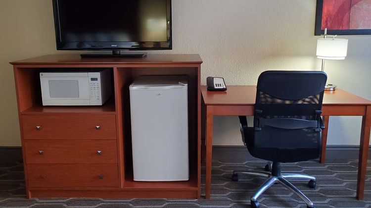 Best Western Plus Milwaukee Airport Htl Room