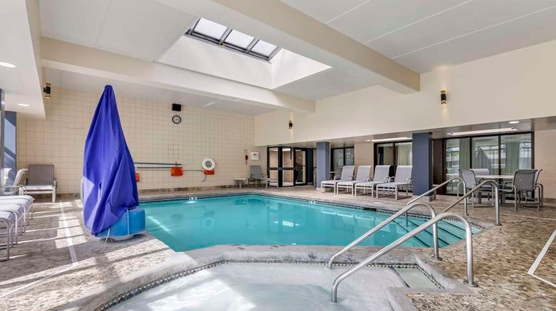 <b>Best Western Plus InnTowner Madison Pool</b>. Images powered by <a href="https://iceportal.shijigroup.com/" title="IcePortal" target="_blank">IcePortal</a>.