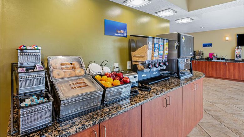 <b>Best Western Ambassador Inn & Suites Restaurant</b>. Images powered by <a href="https://iceportal.shijigroup.com/" title="IcePortal" target="_blank">IcePortal</a>.