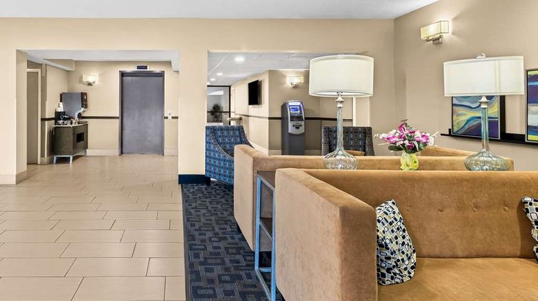 <b>Best Western Baraboo Inn Lobby</b>. Images powered by <a href="https://iceportal.shijigroup.com/" title="IcePortal" target="_blank">IcePortal</a>.