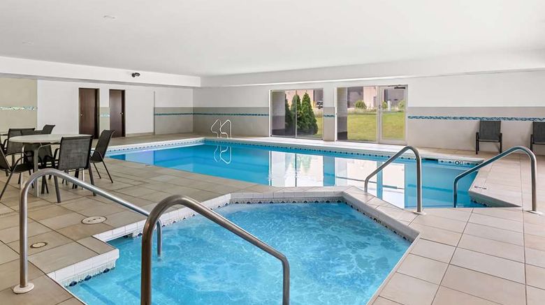 <b>Best Western Baraboo Inn Pool</b>. Images powered by <a href="https://iceportal.shijigroup.com/" title="IcePortal" target="_blank">IcePortal</a>.