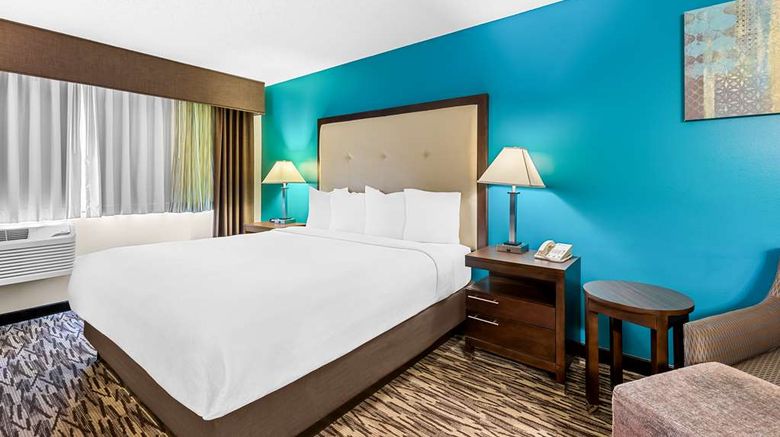 <b>Best Western Baraboo Inn Room</b>. Images powered by <a href="https://iceportal.shijigroup.com/" title="IcePortal" target="_blank">IcePortal</a>.