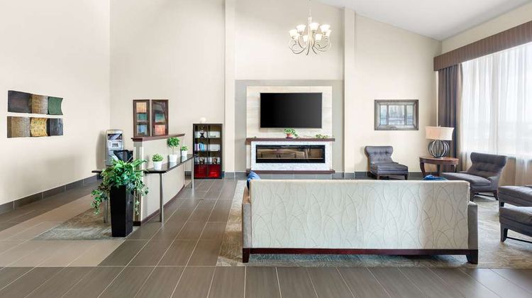 Best Western West Towne Suites Lobby