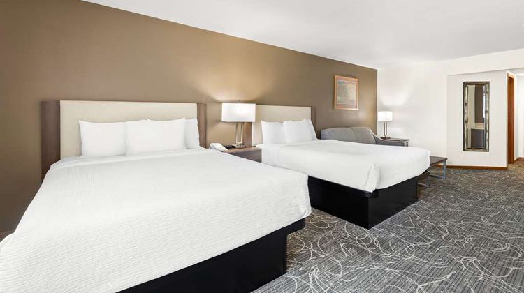 Best Western West Towne Suites Room