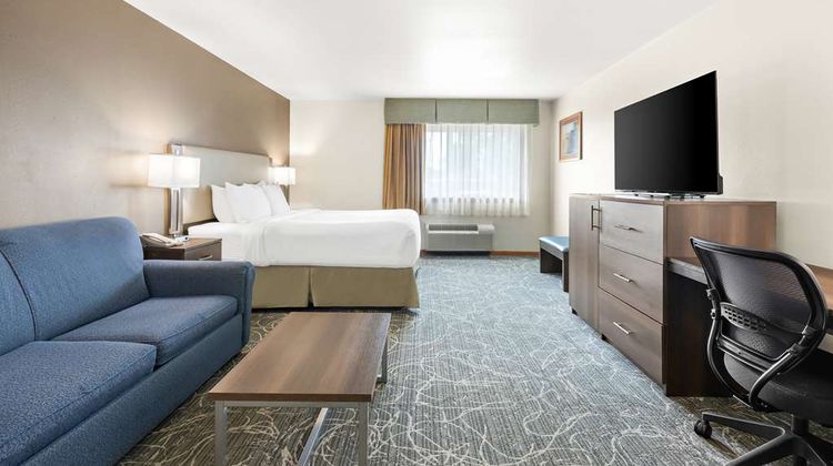 Best Western West Towne Suites Room