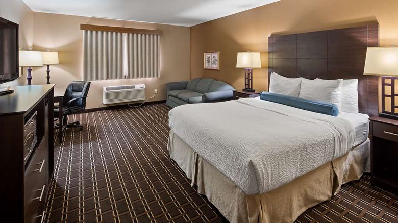 <b>Best Western Dodgeville Inn & Suites Room</b>. Images powered by <a href="https://iceportal.shijigroup.com/" title="IcePortal" target="_blank">IcePortal</a>.