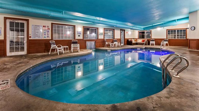 <b>Best Western Dodgeville Inn & Suites Pool</b>. Images powered by <a href="https://iceportal.shijigroup.com/" title="IcePortal" target="_blank">IcePortal</a>.
