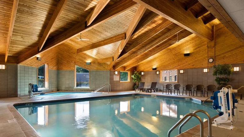 <b>Best Western Northwoods Lodge Pool</b>. Images powered by <a href="https://iceportal.shijigroup.com/" title="IcePortal" target="_blank">IcePortal</a>.