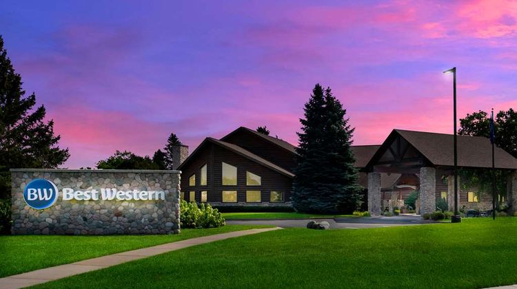 Best Western Northwoods Lodge Exterior