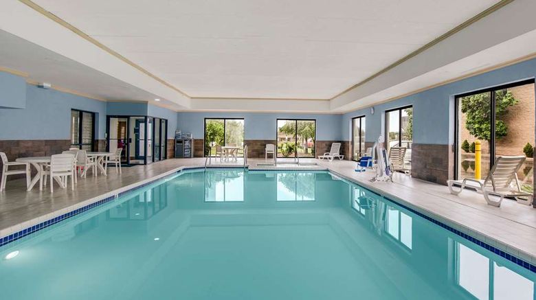 <b>Best Western Waukesha Grand Pool</b>. Images powered by <a href="https://iceportal.shijigroup.com/" title="IcePortal" target="_blank">IcePortal</a>.