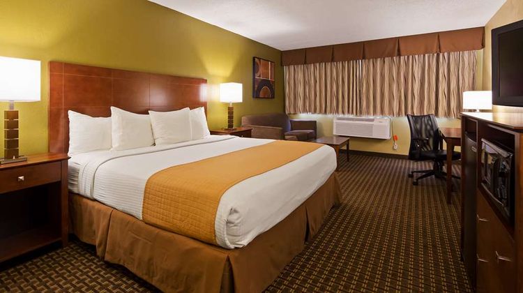 Best Western Executive Inn Room