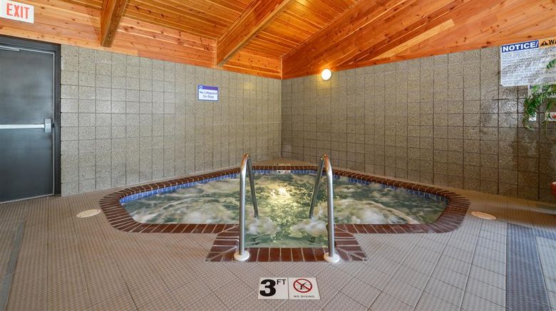 <b>Best Western Stanton Inn Pool</b>. Images powered by <a href="https://iceportal.shijigroup.com/" title="IcePortal" target="_blank">IcePortal</a>.