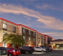 Best Western Plus Conference Center Exterior