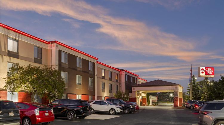 Best Western Plus Conference Center Exterior