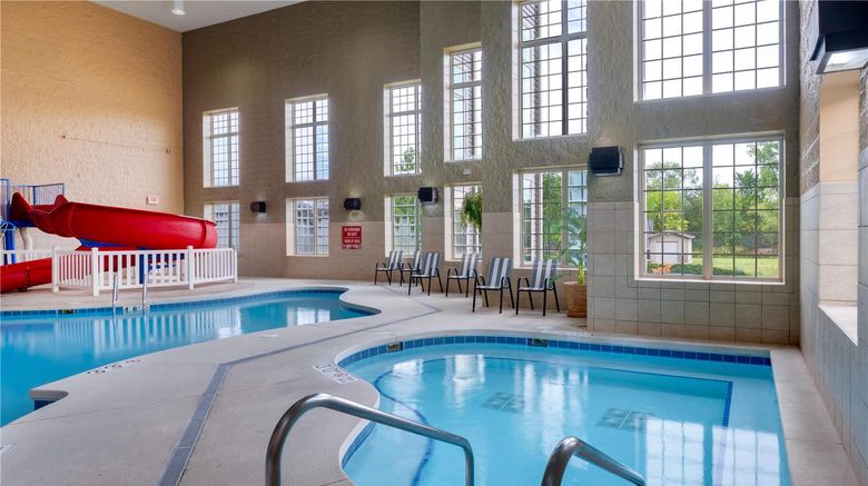 <b>Best Western Premier Bridgewood Resort Pool</b>. Images powered by <a href="https://iceportal.shijigroup.com/" title="IcePortal" target="_blank">IcePortal</a>.