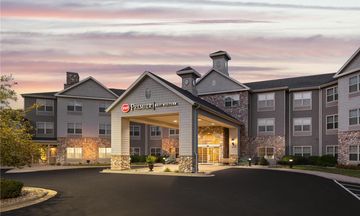 Best Western Premier Bridgewood Resort