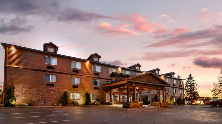 Best Western Plus Concord Inn Exterior