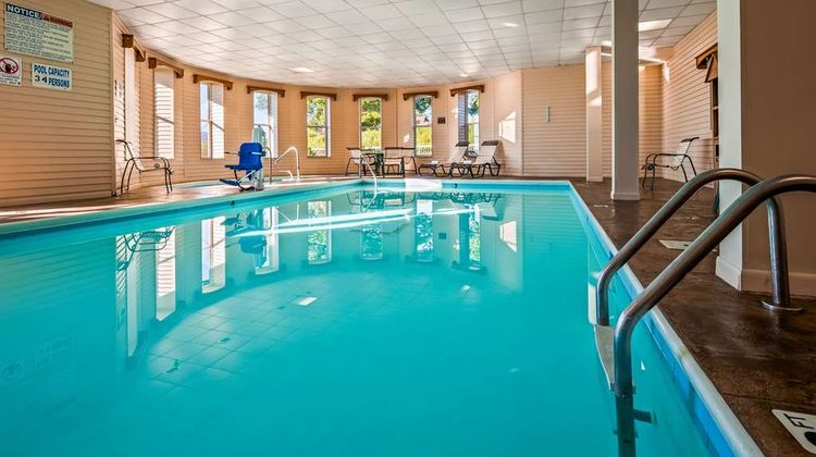 Best Western The Hotel Chequamegon Pool