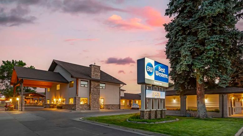 <b>Best Western Sunset Inn Exterior</b>. Images powered by <a href="https://iceportal.shijigroup.com/" title="IcePortal" target="_blank">IcePortal</a>.