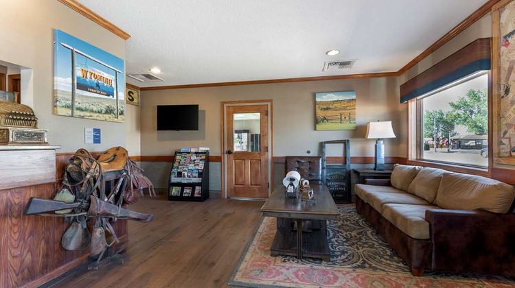 Best Western Pioneer Lobby
