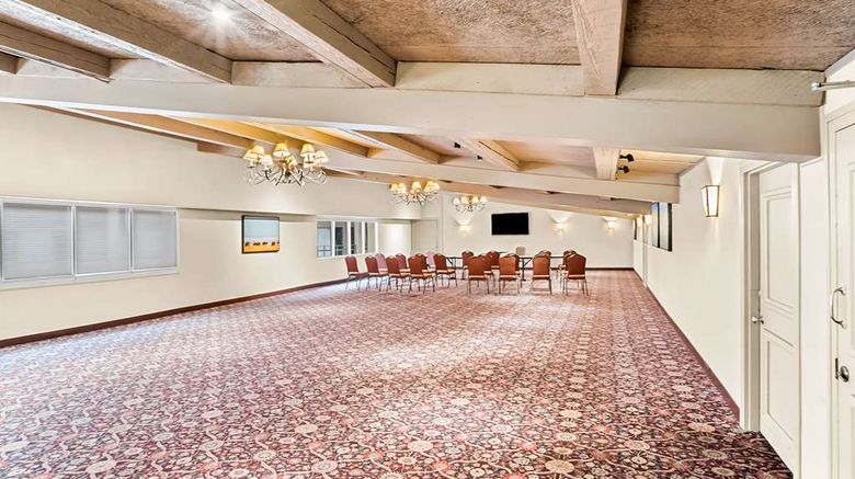 <b>Best Western Outlaw Inn Ballroom</b>. Images powered by <a href="https://iceportal.shijigroup.com/" title="IcePortal" target="_blank">IcePortal</a>.