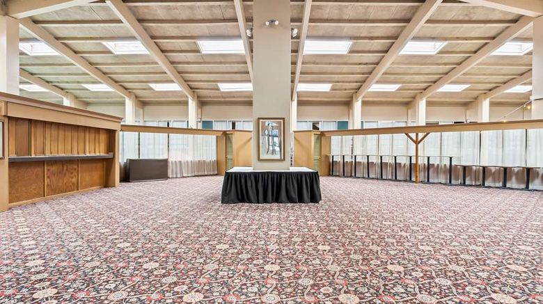 <b>Best Western Outlaw Inn Ballroom</b>. Images powered by <a href="https://iceportal.shijigroup.com/" title="IcePortal" target="_blank">IcePortal</a>.