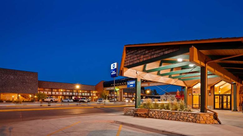<b>Best Western Sheridan Center Exterior</b>. Images powered by <a href="https://iceportal.shijigroup.com/" title="IcePortal" target="_blank">IcePortal</a>.