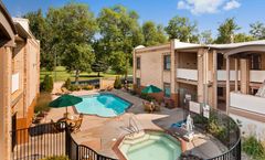 Best Western Plus Plaza Hotel