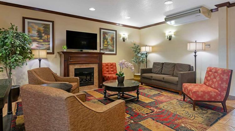 Best Western Laramie Inn & Suites Lobby