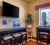 Best Western Devils Tower Inn Lobby