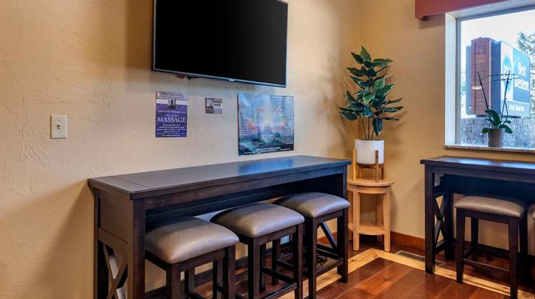 Best Western Devils Tower Inn Lobby