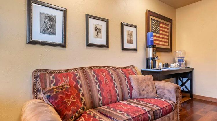 Best Western Devils Tower Inn Lobby