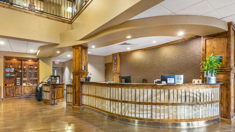 <b>Best Western Premier Ivy Inn and Suites Lobby</b>. Images powered by <a href="https://iceportal.shijigroup.com/" title="IcePortal" target="_blank">IcePortal</a>.