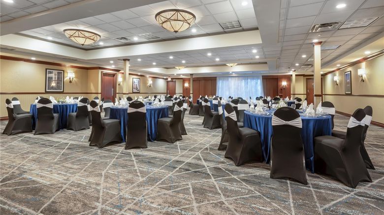 <b>Best Western Plus Port O'Call Hotel Ballroom</b>. Images powered by <a href="https://iceportal.shijigroup.com/" title="IcePortal" target="_blank">IcePortal</a>.